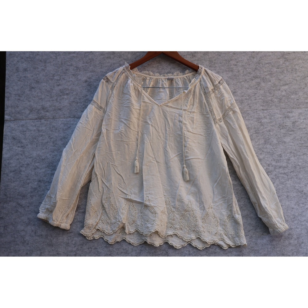 Old Navy Womens Medium White Eyelet Lace Peasant Blouse Cotton Gauze Tassel Top - Picture 1 of 7